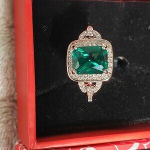 Brand New 18k White Gold Plated ring w/green gemstone & cubic zirconia stones